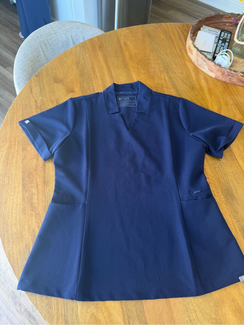 Figs Navy Short Sleeve Collar V-Neck Scrub Top